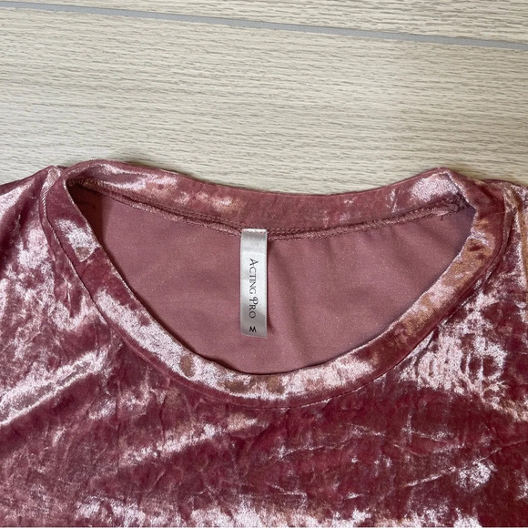 Acting Pro Pink Blush Crushed Velvet Short Sleeved Mini Dress Size M - Picture 3 of 9